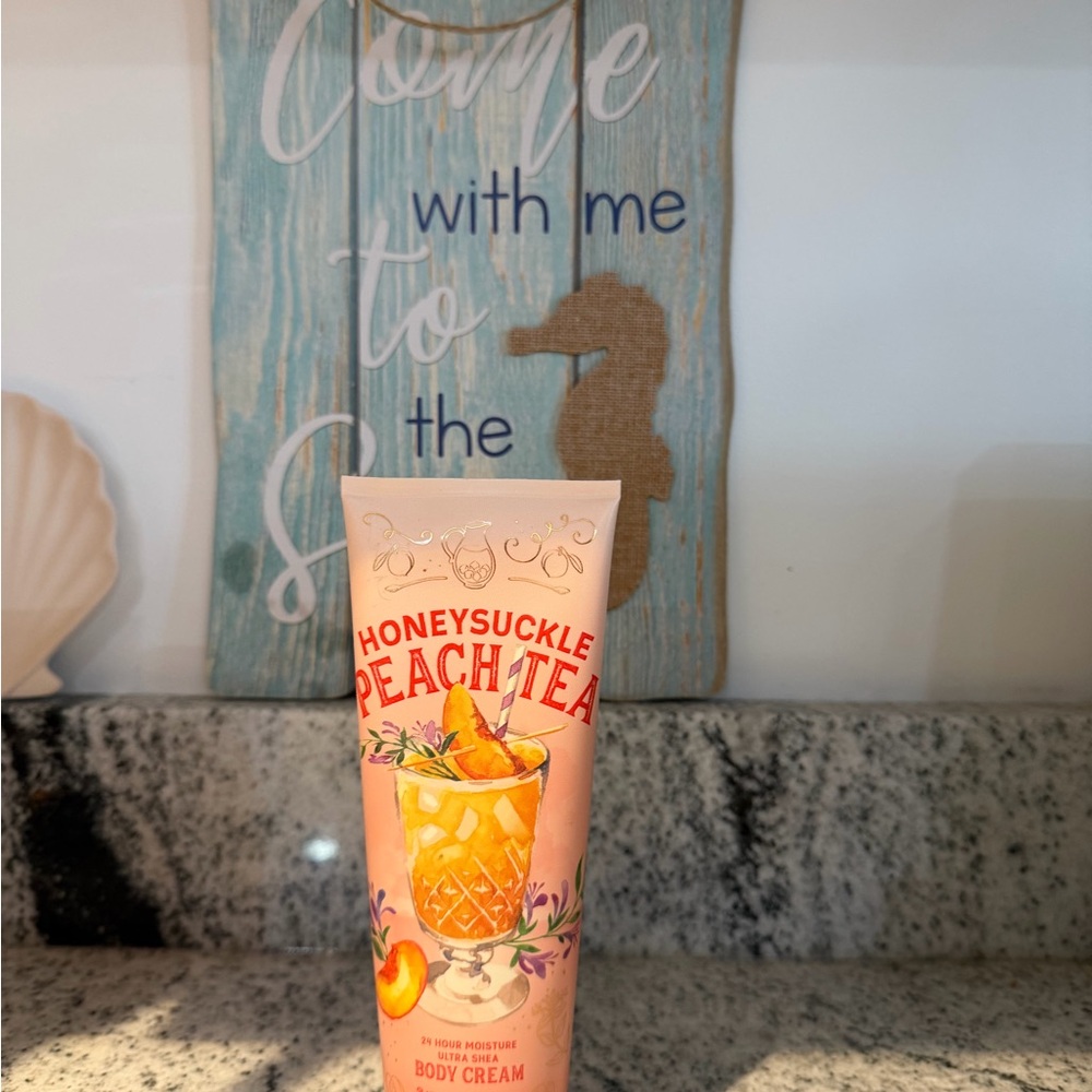 Bath & Body Works Honeysuckle Peach Tea Pink & Yellow Body Cream